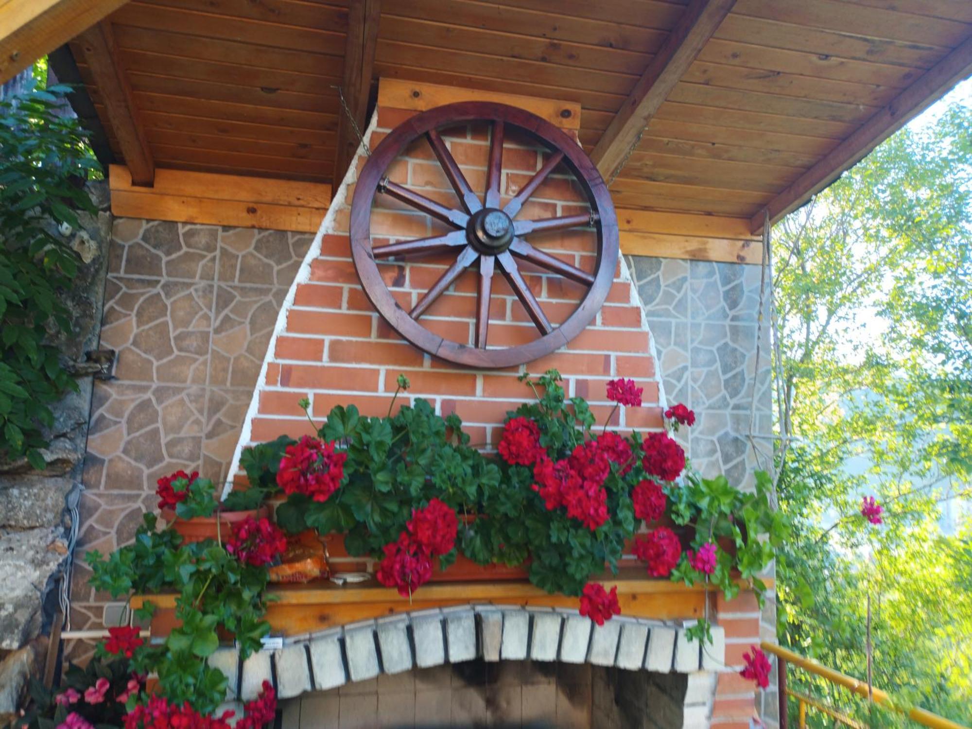 Guest House Stoletnika Ягодина Экстерьер фото